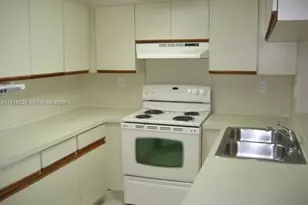 8305 SW 152nd Ave, Miami, FL 33193 - Photo 11