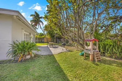 8230 SW 63rd Pl, Miami, FL 33143 - Photo 15