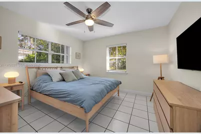 8230 SW 63rd Pl, Miami, FL 33143 - Photo 9