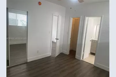 479 SW 3rd St #4, Miami, FL 33130 - Photo 3