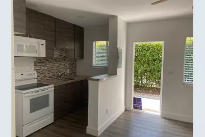 479 SW 3rd St #4, Miami, FL 33130 - Photo 1