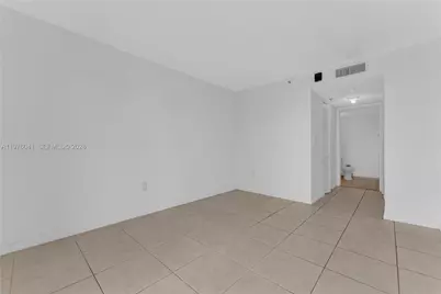 2457 Collins Ave #201, Miami Beach, FL 33140 - Photo 11
