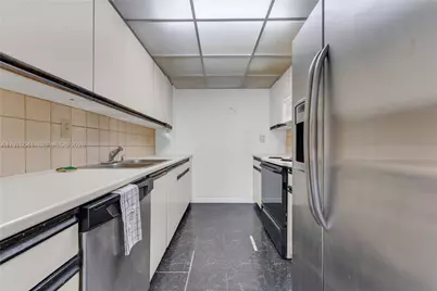 2457 Collins Ave #201, Miami Beach, FL 33140 - Photo 5