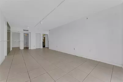 2457 Collins Ave #201, Miami Beach, FL 33140 - Photo 17