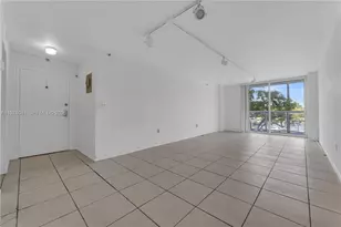 2457 Collins Ave, Miami Beach, FL 33140 - Photo 15