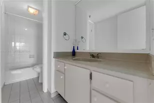 2457 Collins Ave, Miami Beach, FL 33140 - Photo 19