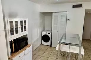 7210 NW 179th St, Hialeah, FL 33015 - Photo 3