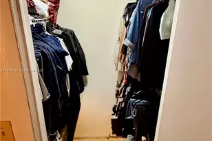 7210 NW 179th St, Hialeah, FL 33015 - Photo 7