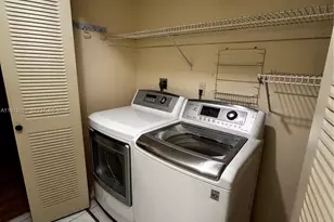 1314 SW 124th Pl, Miami, FL 33184 - Photo 9