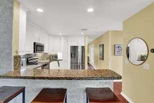 2091 Island Cir, Weston, FL 33326 - Photo 11