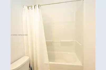 2820 NW 180th St, Miami Gardens, FL 33056 - Photo 23