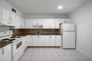 19255 NE 2nd Ave, Miami, FL 33179 - Photo 3