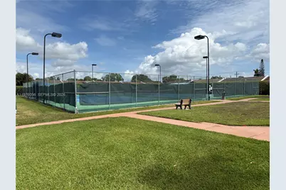 5130 Las Verdes Cir #123, Delray Beach, FL 33484 - Photo 15