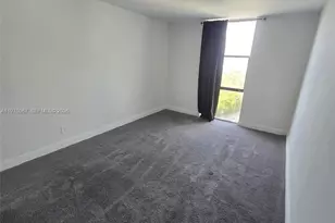 13499 Biscayne Blvd, North Miami, FL 33181 - Photo 11