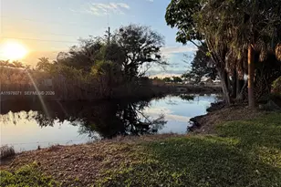 2295 NW 115th St, Miami, FL 33167 - Photo 21