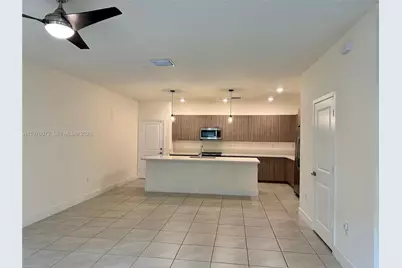 4609 NW 83rd Path #0, Doral, FL 33166 - Photo 7