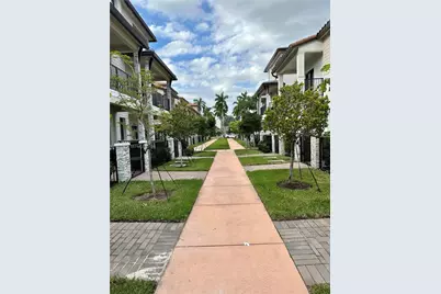 4609 NW 83rd Path #0, Doral, FL 33166 - Photo 27