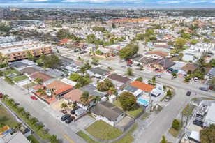 1005 W 36th Pl, Hialeah, FL 33012 - Photo 29