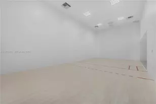 225 N Miami, Miami, FL 33128 - Photo 17