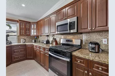 14855 SW 174th St, Miami, FL 33187 - Photo 7