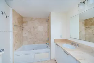 1800 N Bayshore Dr, Miami, FL 33132 - Photo 17