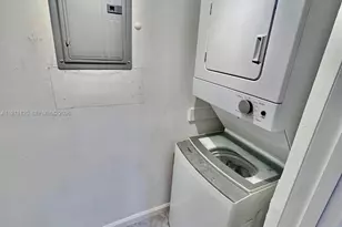 747 SE 1st Way, Deerfield Beach, FL 33441 - Photo 5