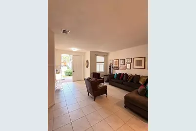 11010 NW 87th St, Doral, FL 33178 - Photo 3