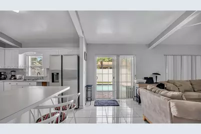 13971 SW 109th St, Miami, FL 33186 - Photo 5