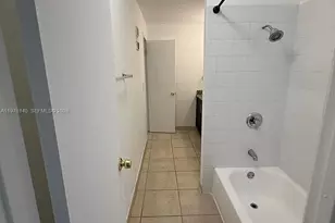 8735 NW 39th St, Sunrise, FL 33351 - Photo 5