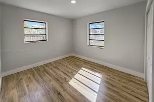 5245 SW 98th Ct, Miami, FL 33165 - Photo 11