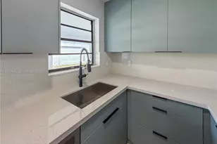 5245 SW 98th Ct, Miami, FL 33165 - Photo 3