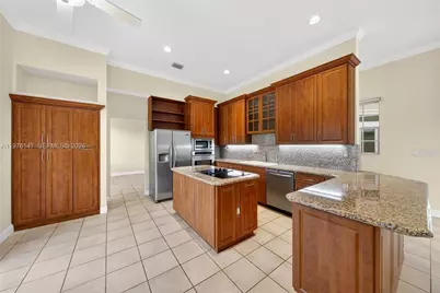 14040 SW 83rd Ct, Palmetto Bay, FL 33158 - Photo 17