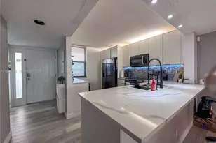 2766 S Carambola Cir S, Coconut Creek, FL 33066 - Photo 3