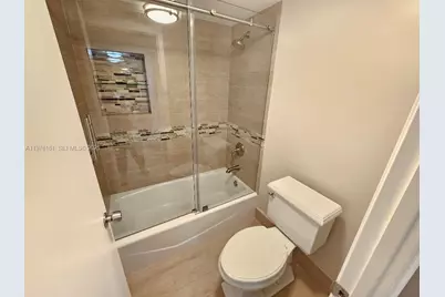 18081 Biscayne Blvd #1702, Aventura, FL 33160 - Photo 9