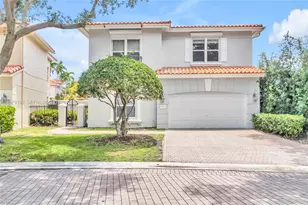 1547 Mariner Way, Hollywood, FL 33019 - Photo 1