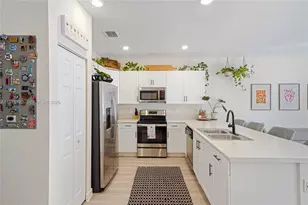 10589 W 33rd Ln, Hialeah, FL 33018 - Photo 15