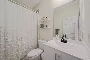 10589 W 33rd Ln, Hialeah, FL 33018 - Photo 19