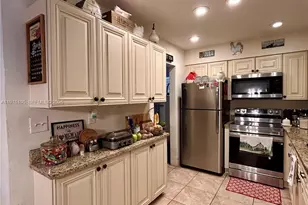 6605 NW 76th St, Tamarac, FL 33321 - Photo 13