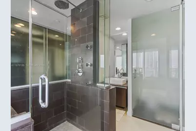 1040 Biscayne Blvd #1107, Miami, FL 33132 - Photo 25