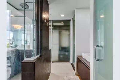 1040 Biscayne Blvd #1107, Miami, FL 33132 - Photo 27