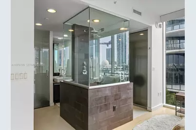 1040 Biscayne Blvd #1107, Miami, FL 33132 - Photo 23