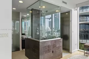 1040 Biscayne Blvd, Miami, FL 33132 - Photo 23