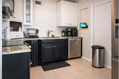 30 NE 26th St, Wilton Manors, FL 33305 - Photo 17