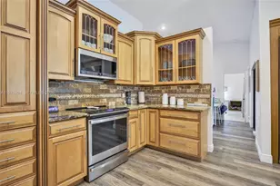 8681 NW 53rd Ct, Coral Springs, FL 33067 - Photo 17