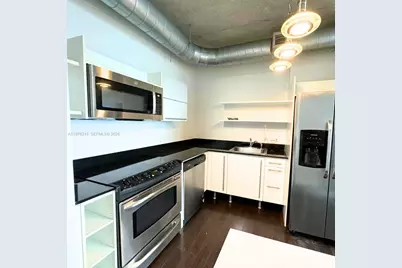 690 SW 1st Ct #PHI24, Miami, FL 33130 - Photo 3