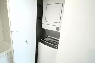 690 SW 1st Ct, Miami, FL 33130 - Photo 17