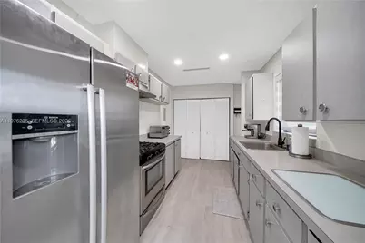 8801 SW 21st St, Miami, FL 33165 - Photo 5