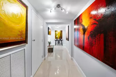 1900 N Bayshore Dr #2512, Miami, FL 33132 - Photo 5