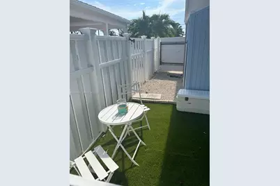 160 10th St, Marathon, FL 33051 - Photo 3