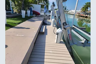 160 10th St, Marathon, FL 33051 - Photo 7